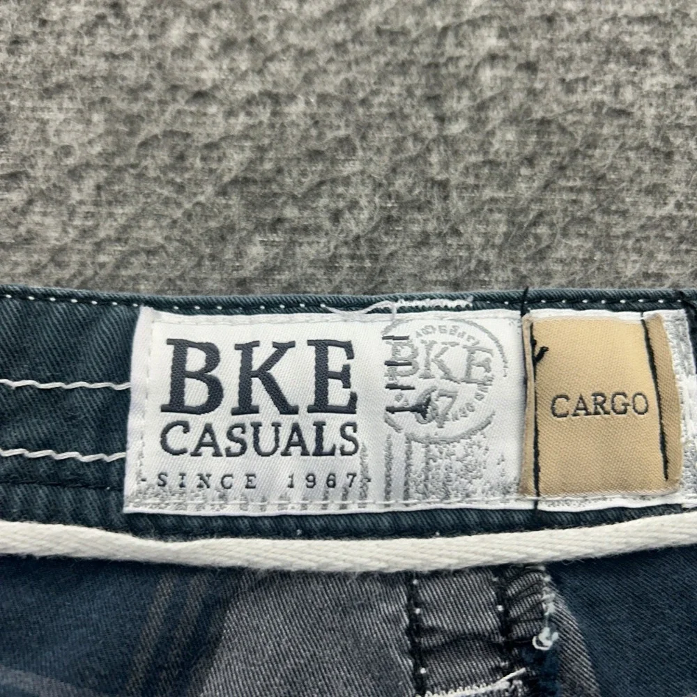 BKE Shorts Mens 33 Plaid Check Cargo Pockets Flap Pockets Y2K Skater Punk